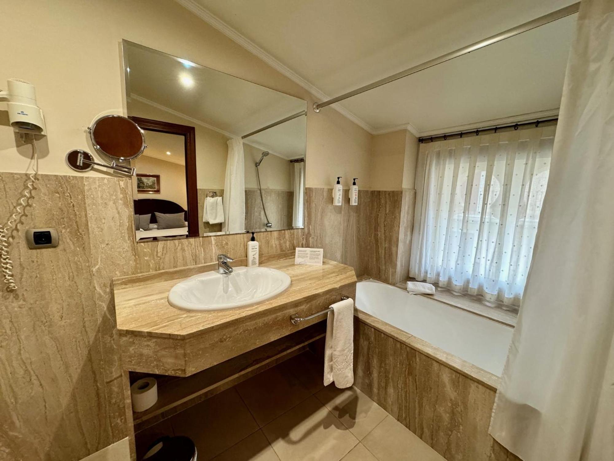 Hotel Kazar Ontinyent Esterno foto