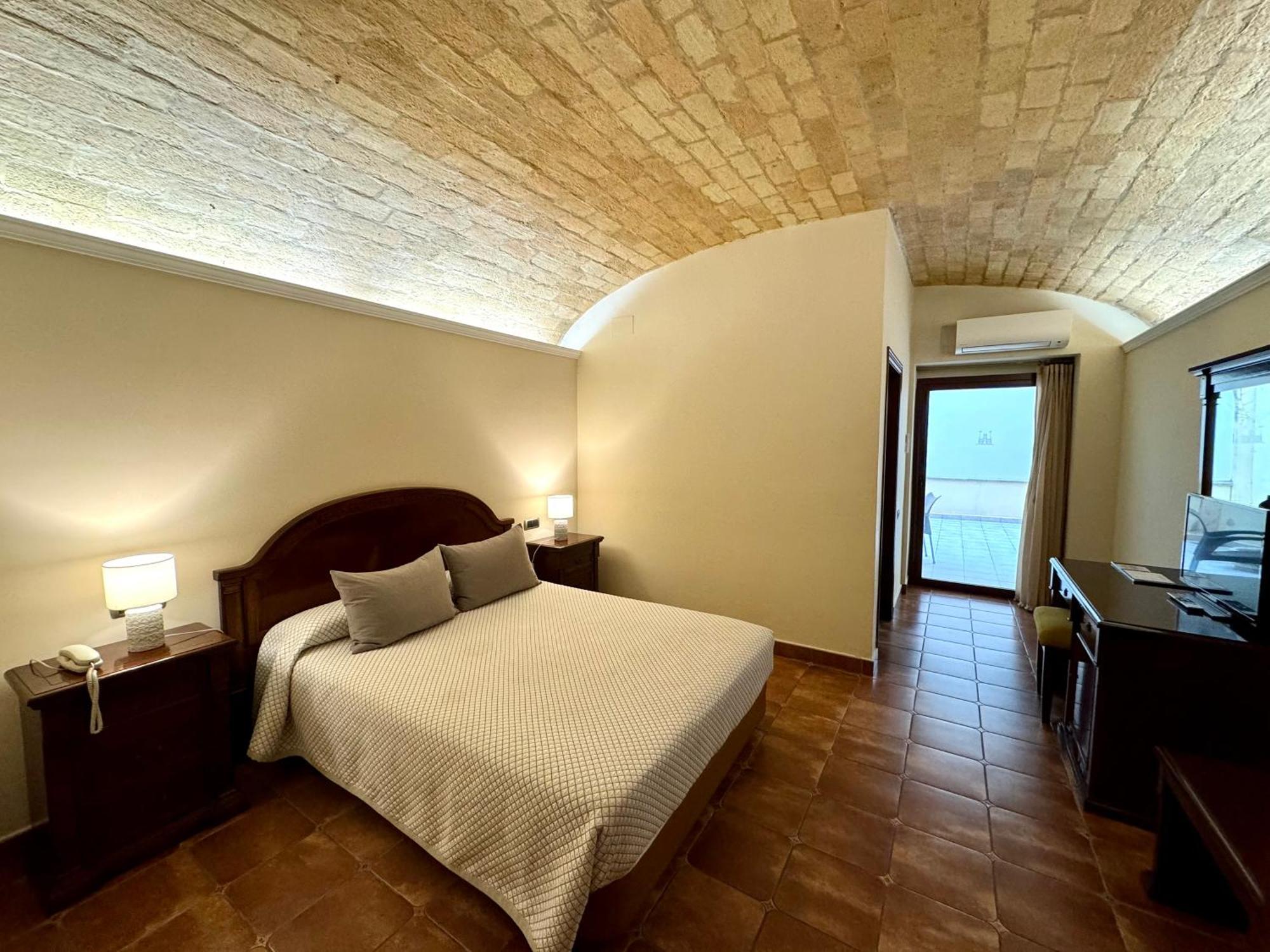 Hotel Kazar Ontinyent Esterno foto