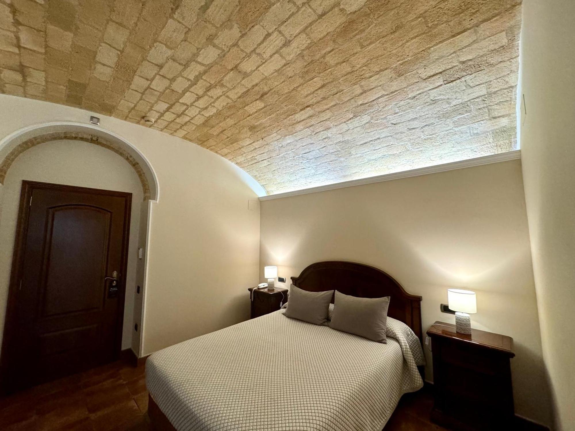 Hotel Kazar Ontinyent Esterno foto