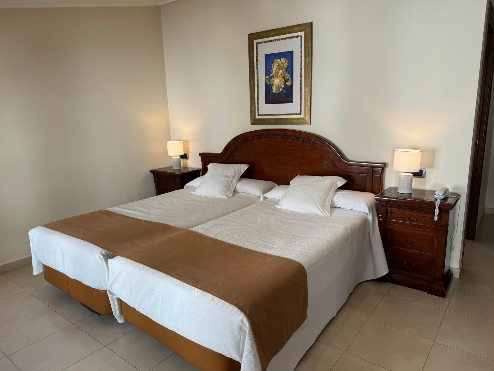 Hotel Kazar Ontinyent Esterno foto