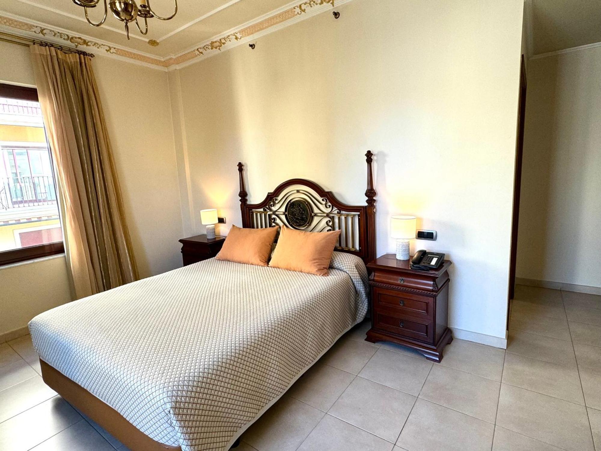 Hotel Kazar Ontinyent Esterno foto